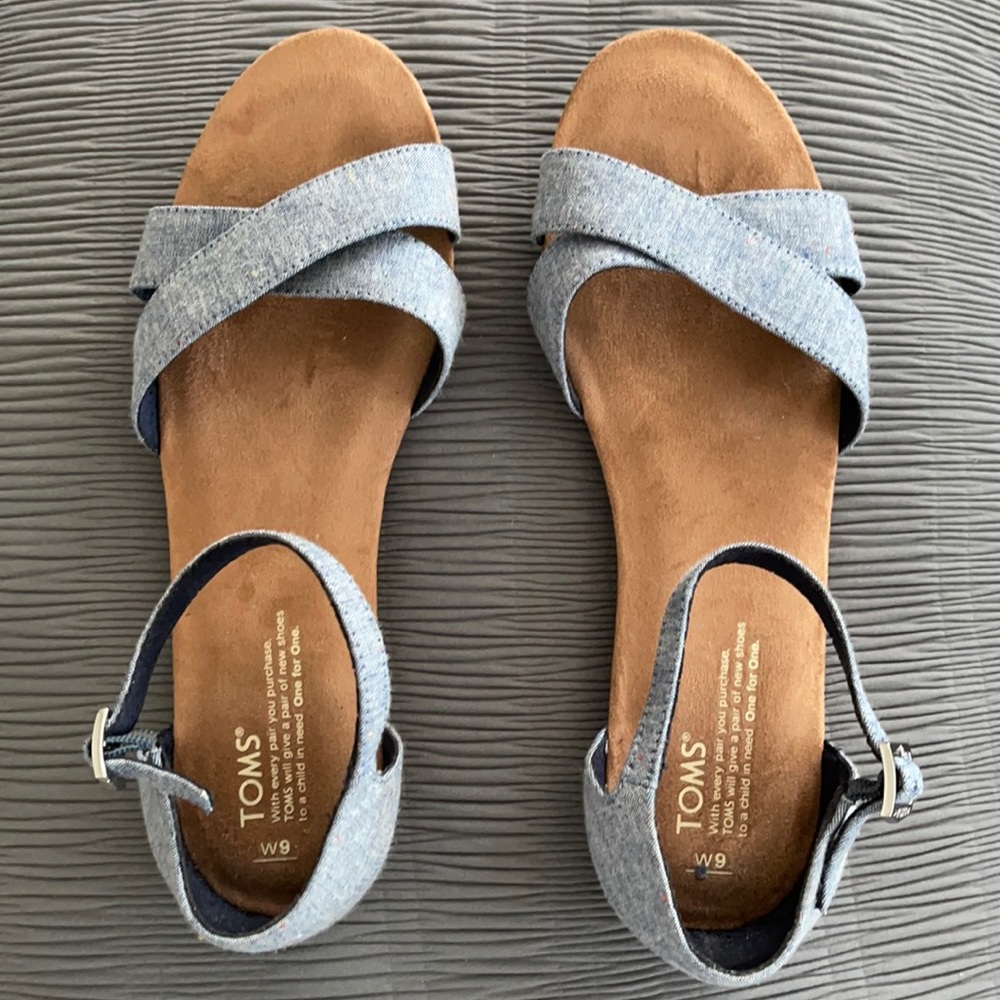 Toms Women Sandals Light Blue and Brown Cross-Strap Ankle Strap